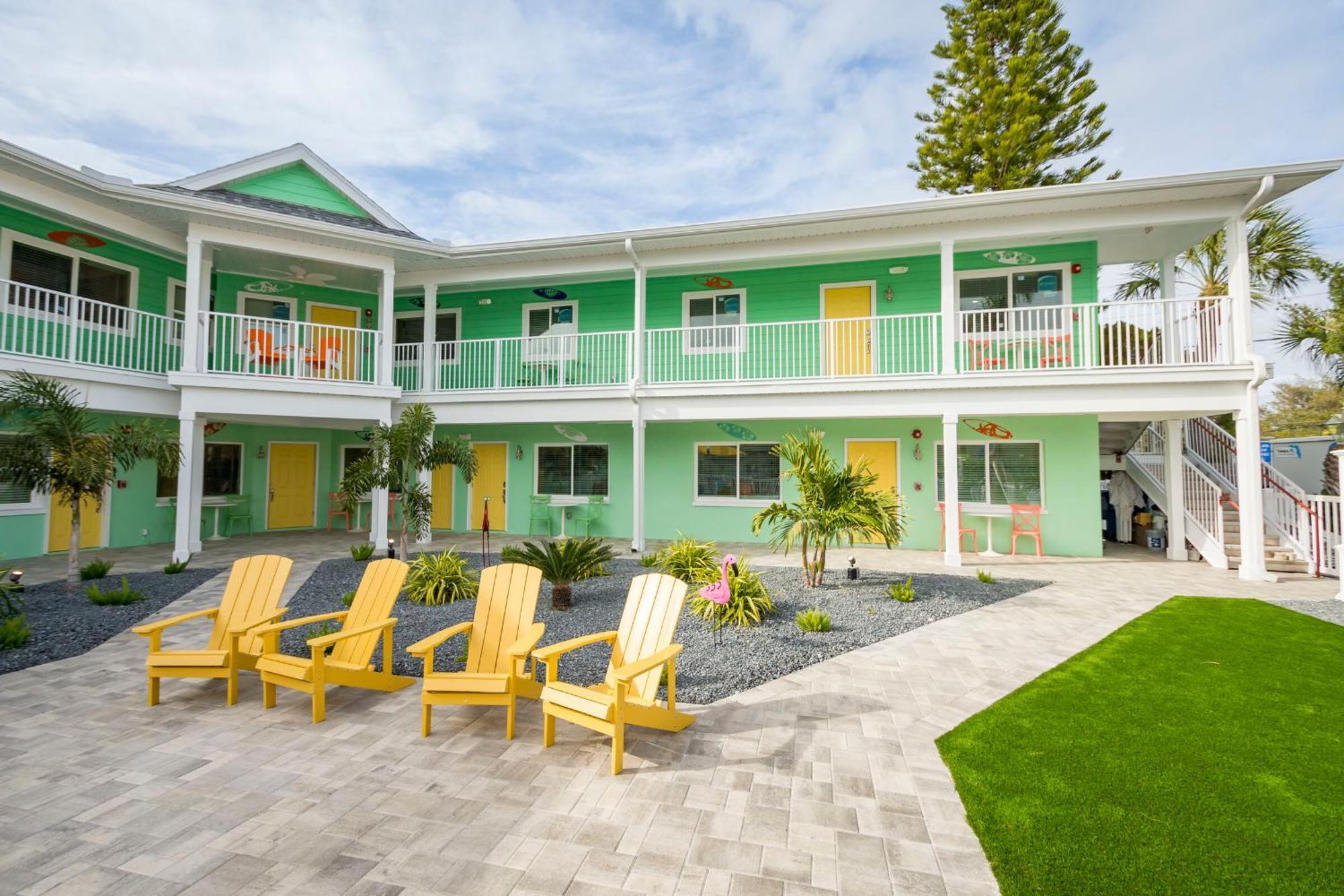 The Lofts At St Pete Motel